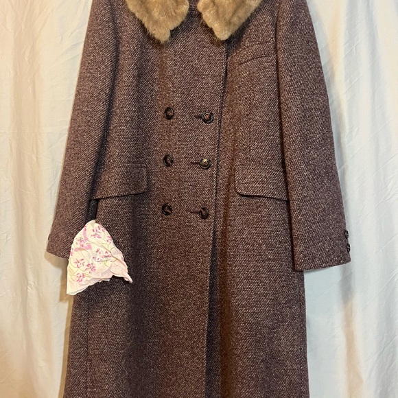 Vintage 1960 Brown 100% Wool Double-Breasted Coat with Vintage Mink Fur Collar - Picture 10 of 12